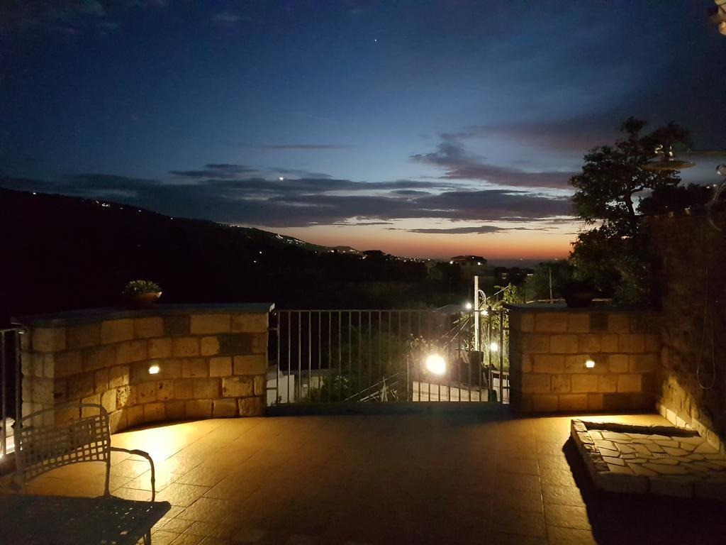 메타 Chez Chantal B&B 외부 사진