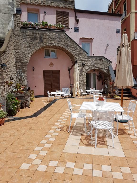 메타 Chez Chantal B&B 외부 사진